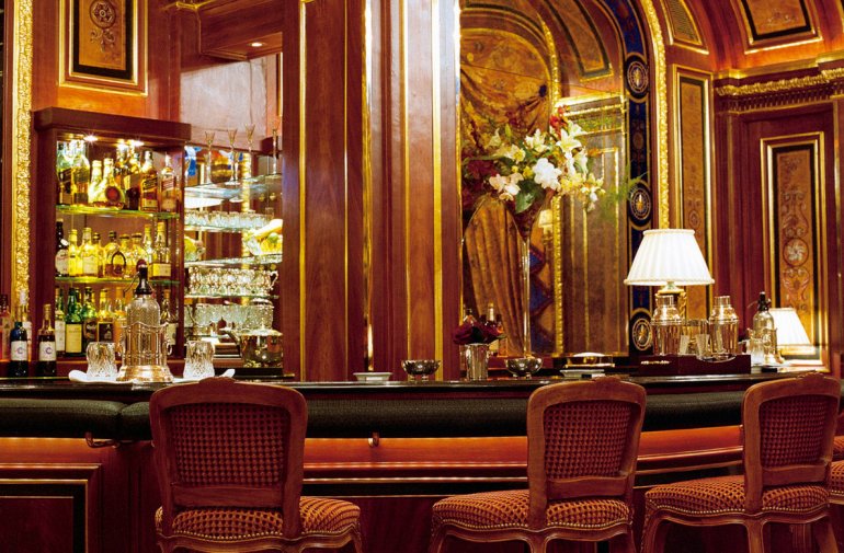 Bar im Ritz Casino in London